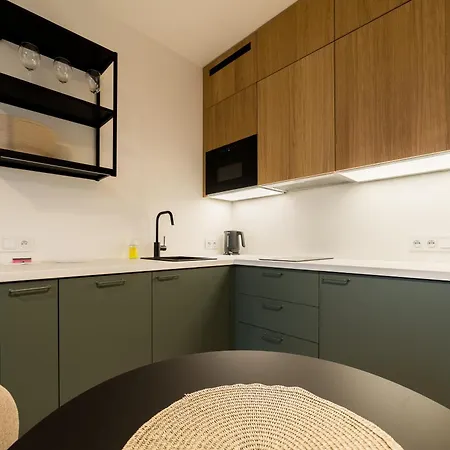 Wilson Park Modern By Bookinghost *